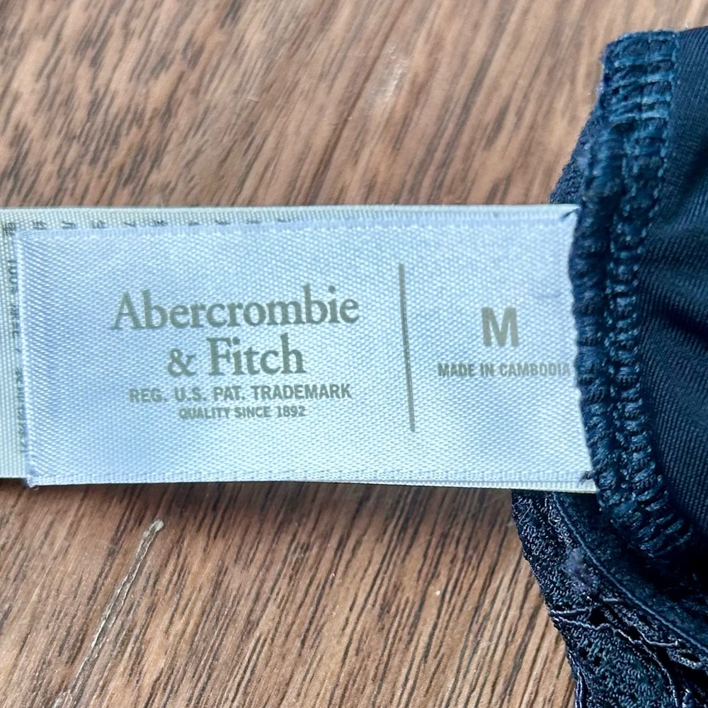 ABERCROMBIE & FITCH A&F Floral Navy Lace Halter Bralette Romantic Lounge | Sz M - Picture 7 of 10
